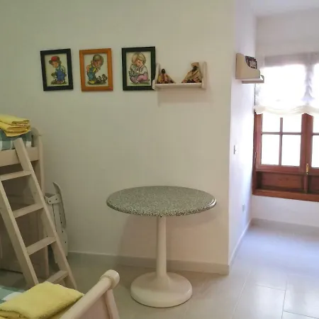 La Caleta فامارا